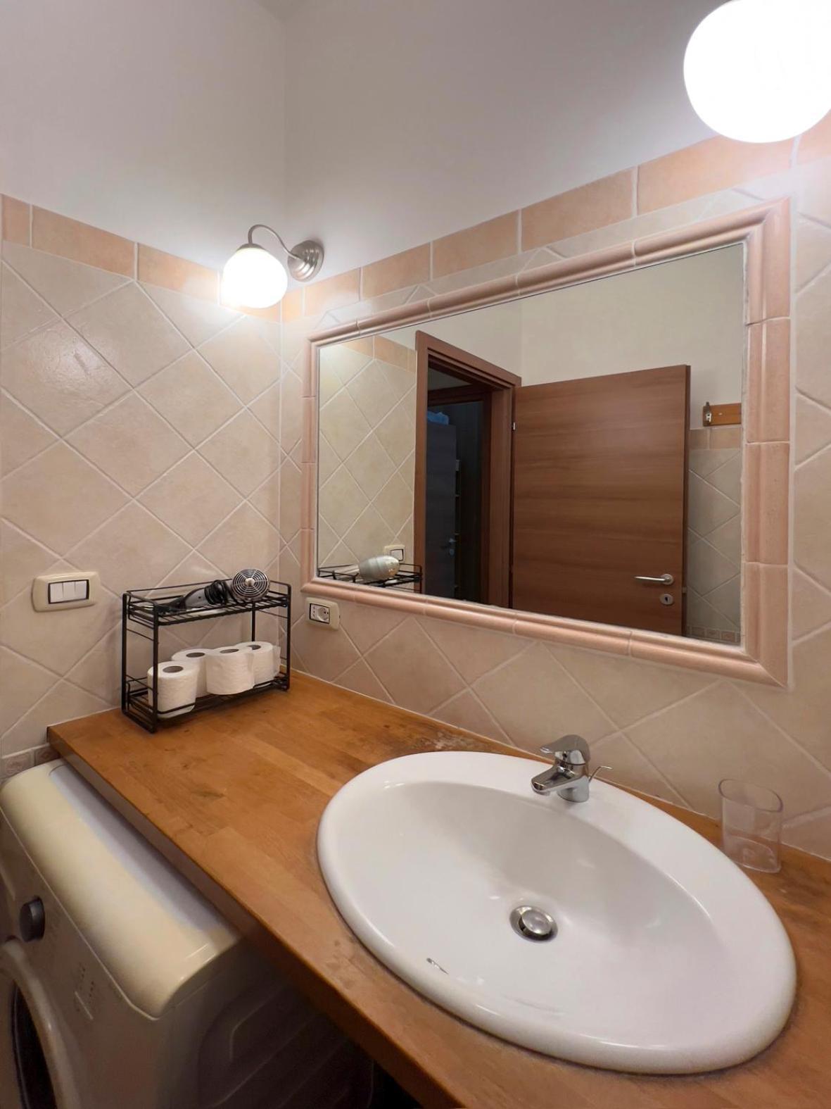 Spacious Apartment Near St Peter'S Church Рим Экстерьер фото